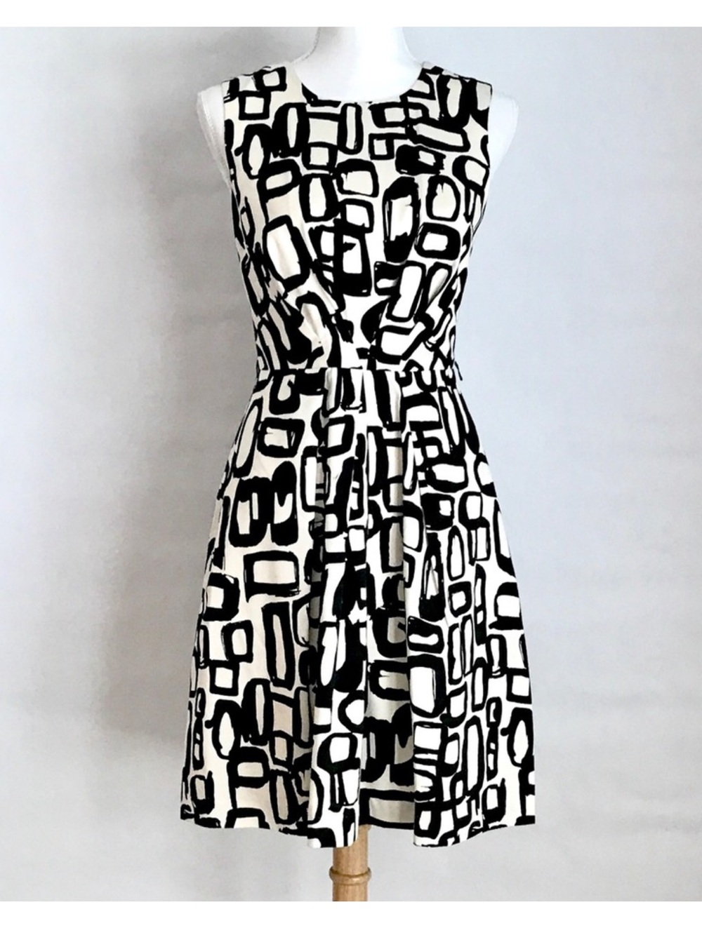 Trina Turk silk and cotton blend abstract print fit and flare dress Size 8